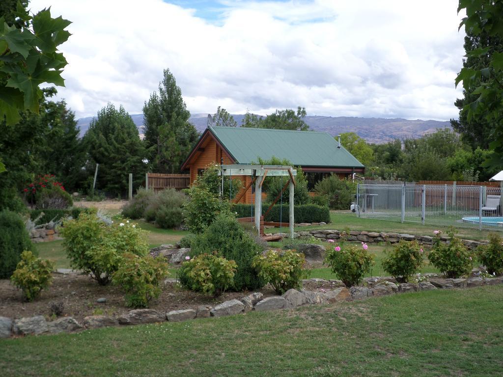 Central Chalets Ltd Alexandra Exterior photo