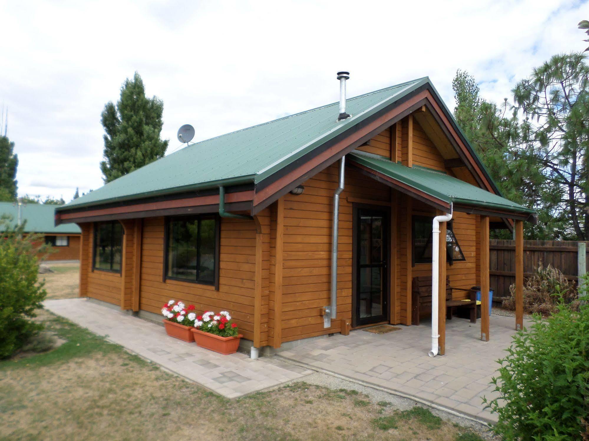 Central Chalets Ltd Alexandra Exterior photo