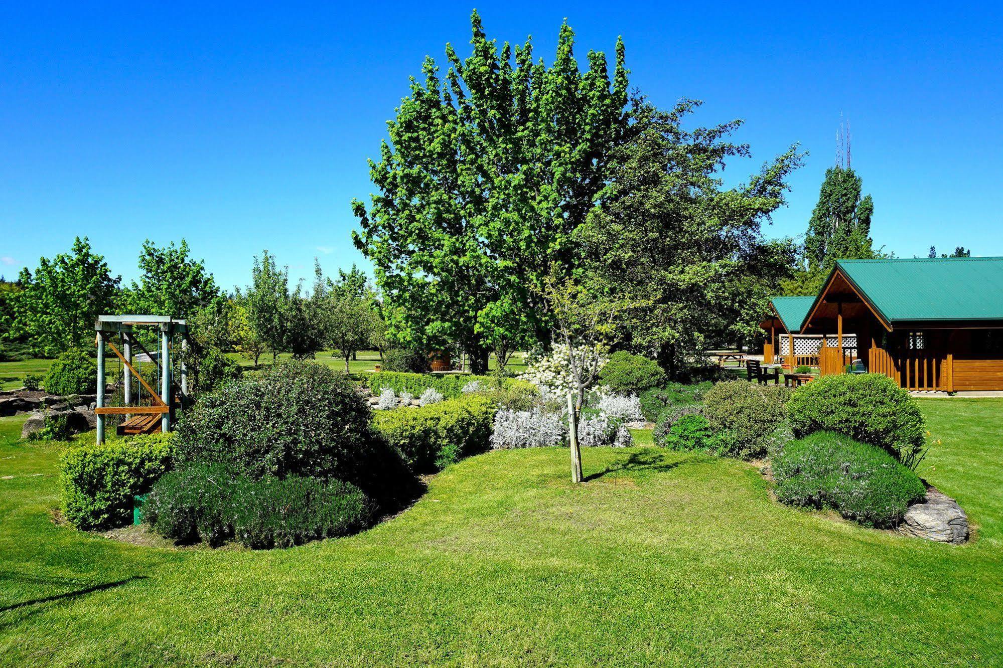 Central Chalets Ltd Alexandra Exterior photo