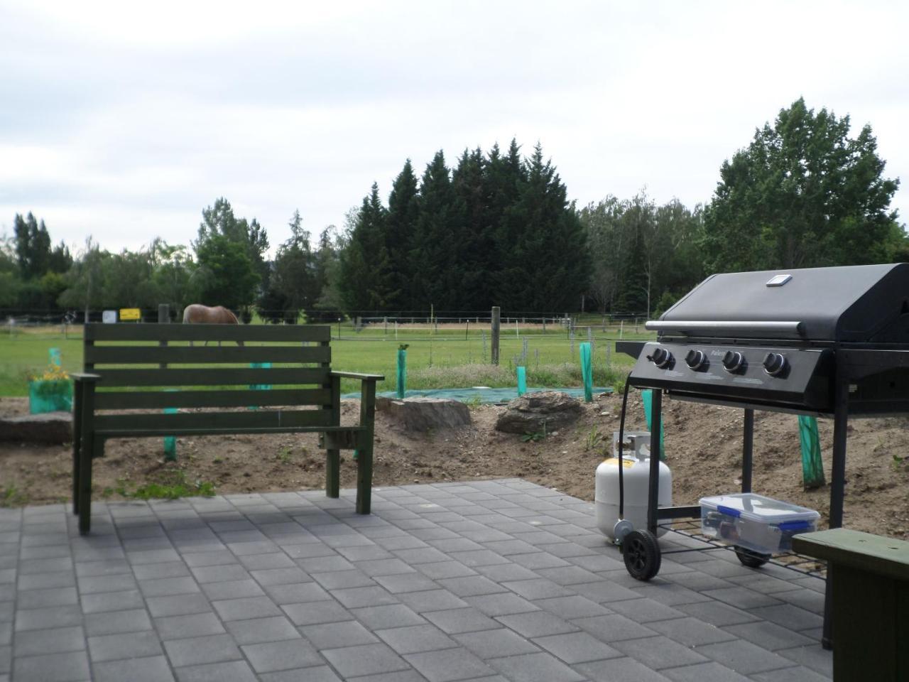 Central Chalets Ltd Alexandra Exterior photo